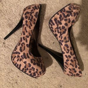 Leopard Print Platform Pumps
